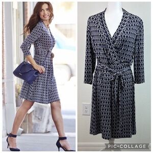 Liz Claiborne wrap around V neck mini dress purple gray black chain print EUC